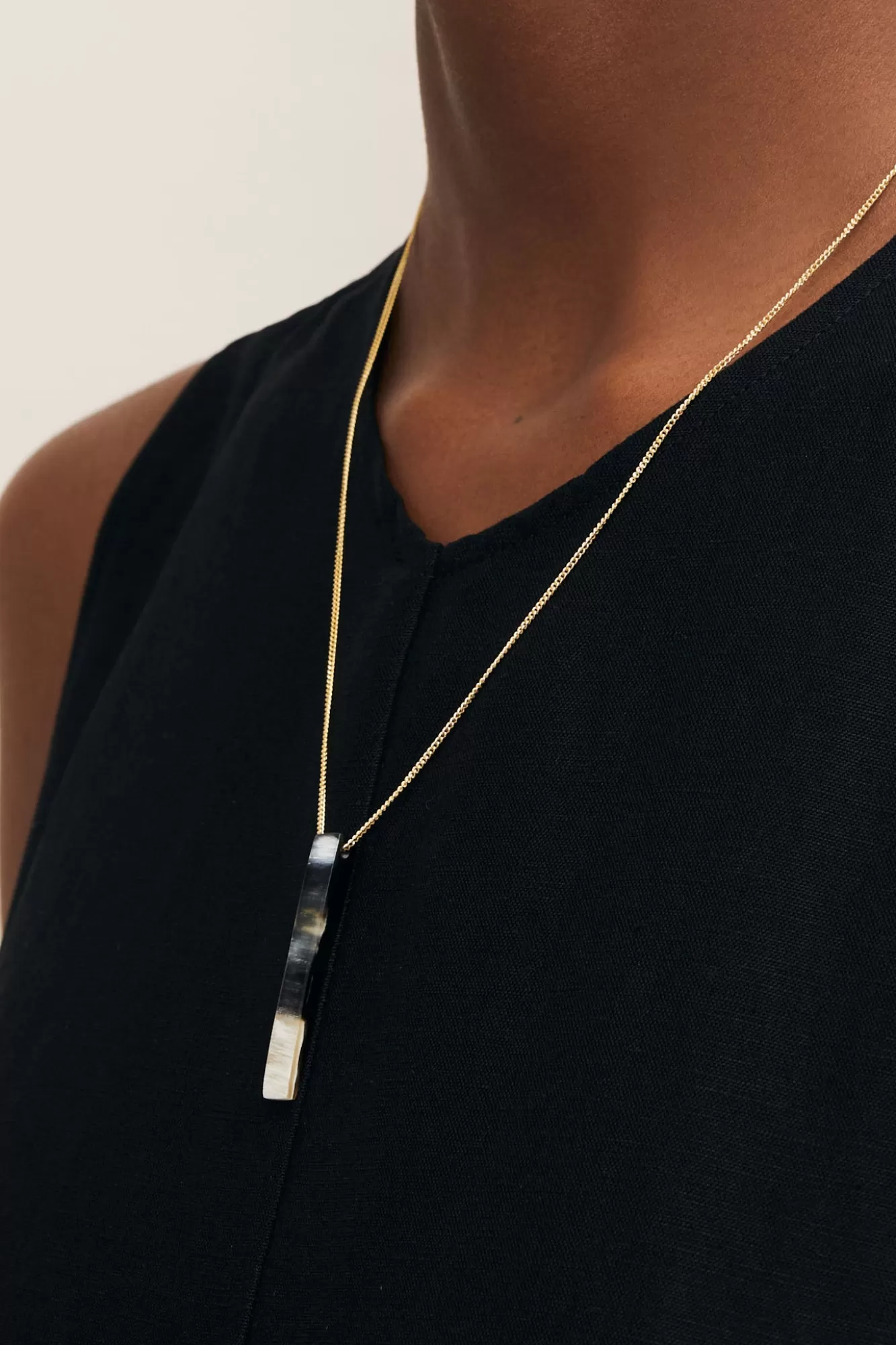 Branch Jewellery Necklaces>Black Horn & Sterling Silver Rectangle Pendant Necklace