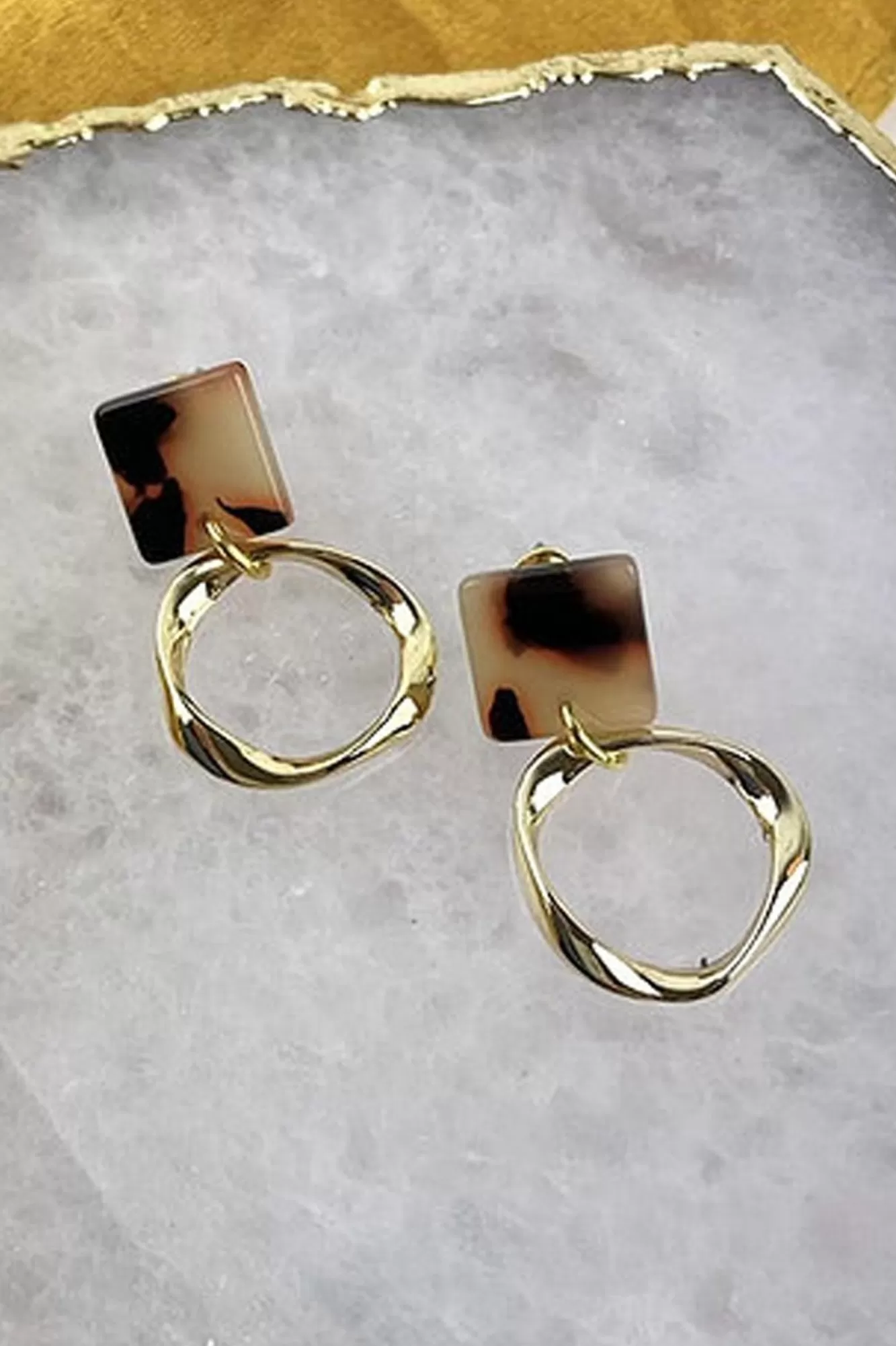 ALOË Statement Styles>Blonde Tortoiseshell Irregular Circle Mini Stud Earrings