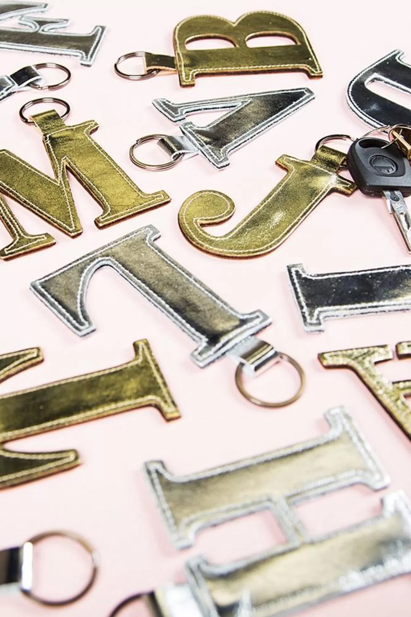 Dark Horse Ornament Belts & Leather Accessories>Classic Alphabet Keyring