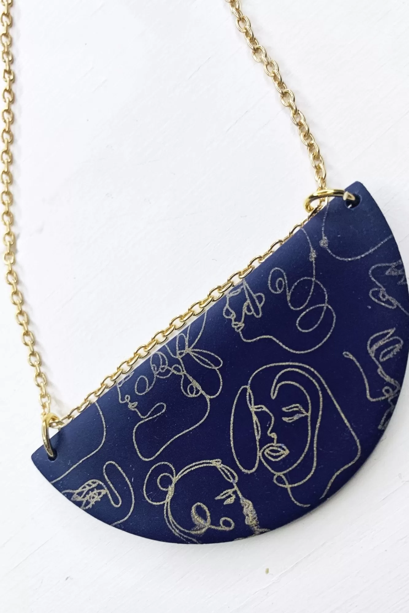 No Shrinking Violet Statement Styles>Faces Navy Medium Necklace