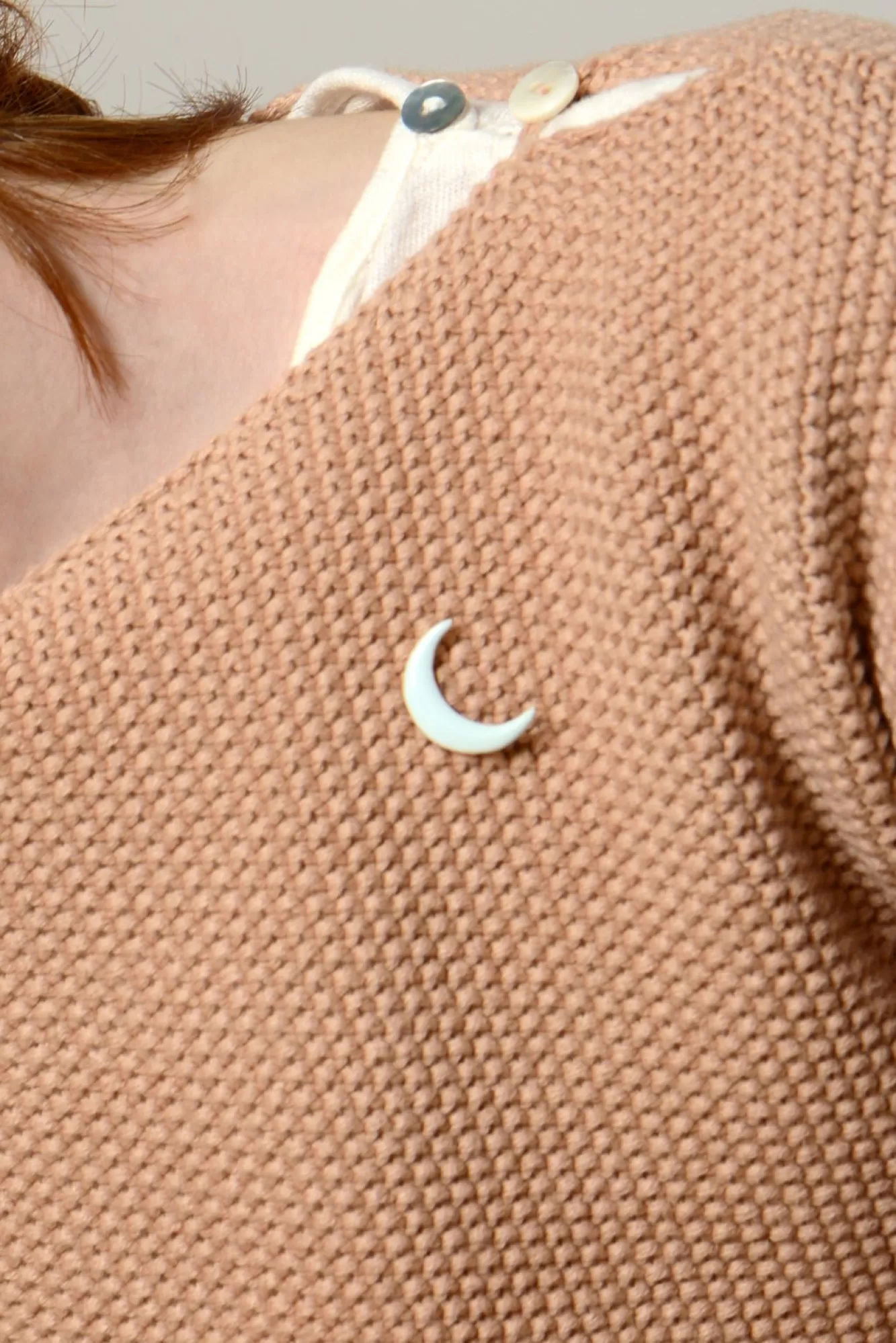 Titlee Brooches & Pins>Gina Gold Crescent Moon Shaped Pin