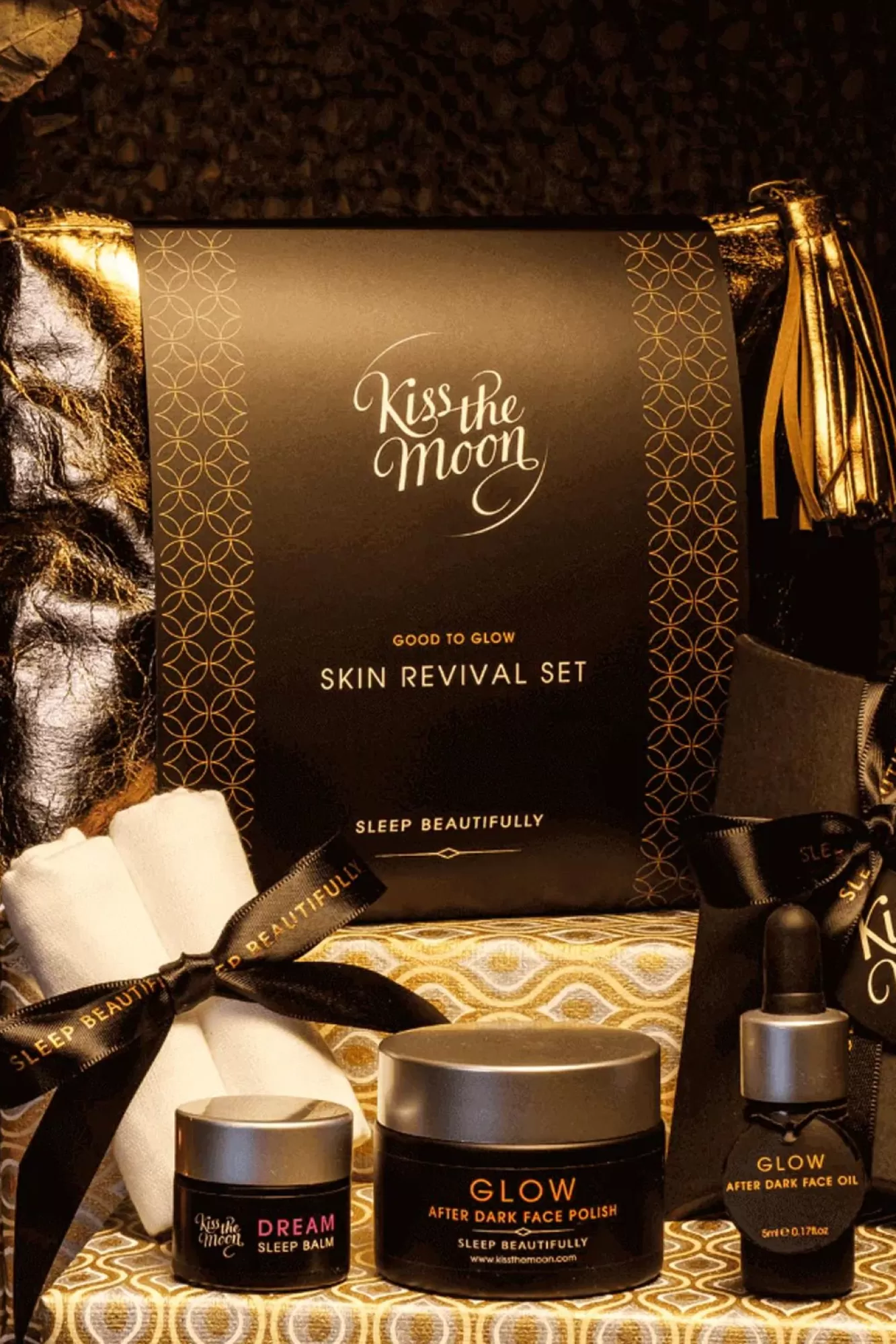 Kiss The Moon Skincare, Bath & Aromatherapy>Good To Glow Face Revival Gift Set With Face Polish, Face Oil And Sleep Balm