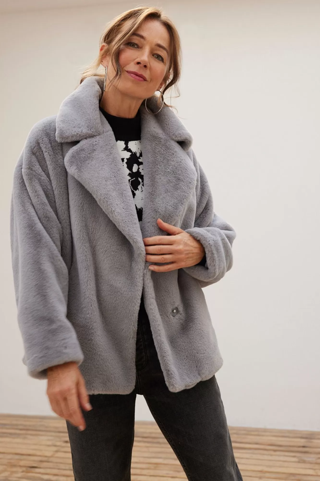 Jakke Coats> Rita Grey Short Faux Fur Coat