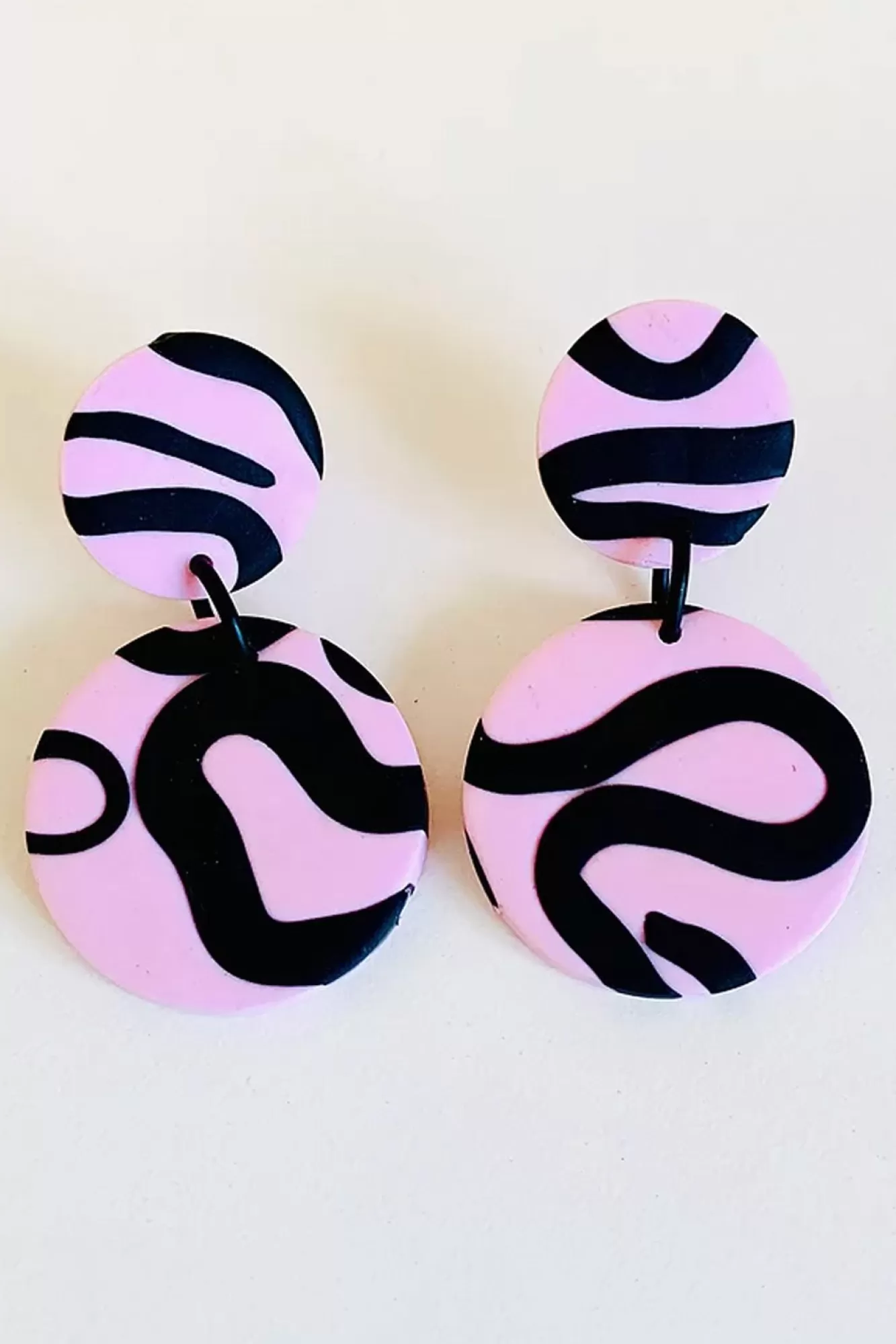 No Shrinking Violet Statement Styles>Octopussy Medium Pink Earring