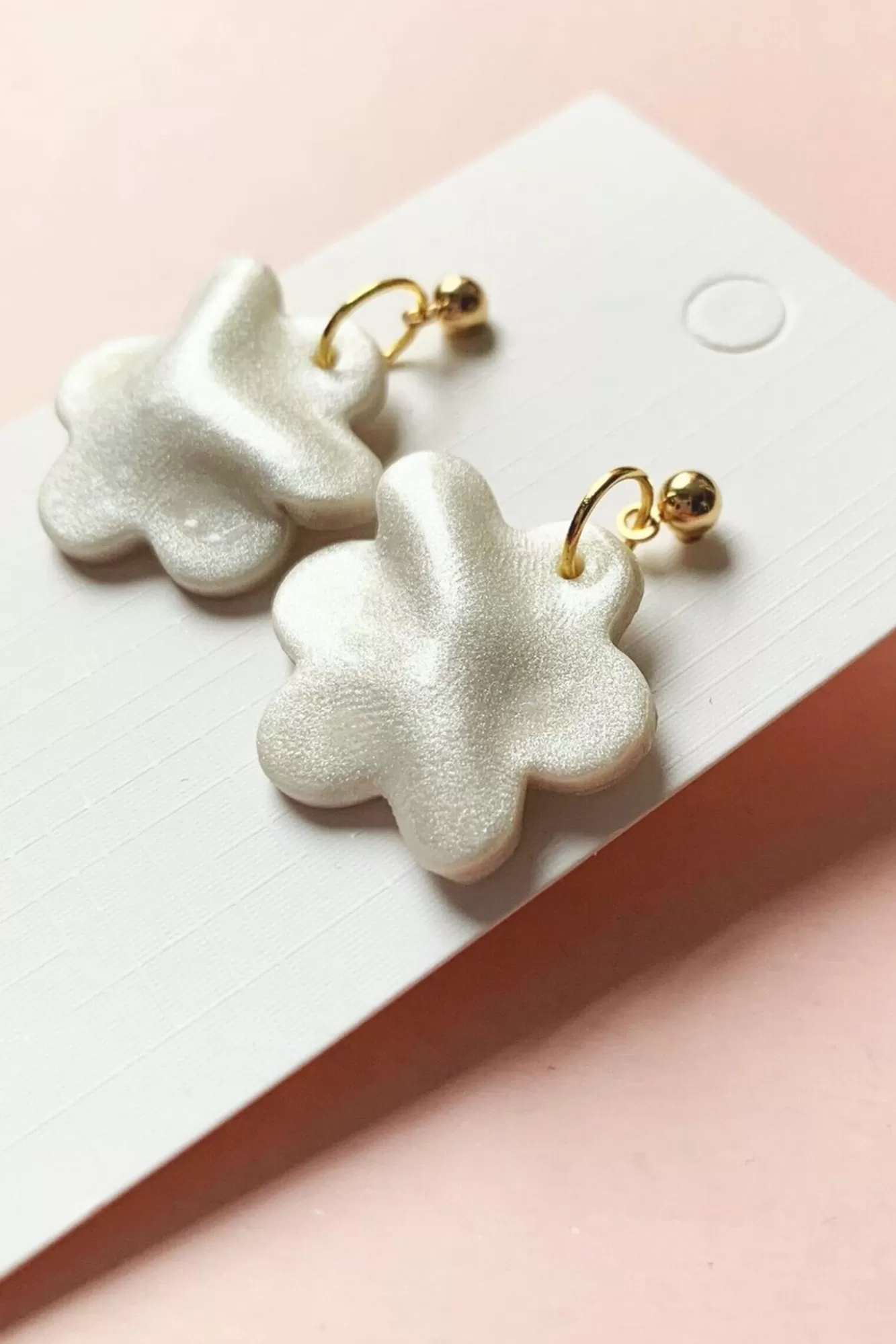 Cloud + Clay Stylishly Subtle>Orla Pearlescent Floral Earrings