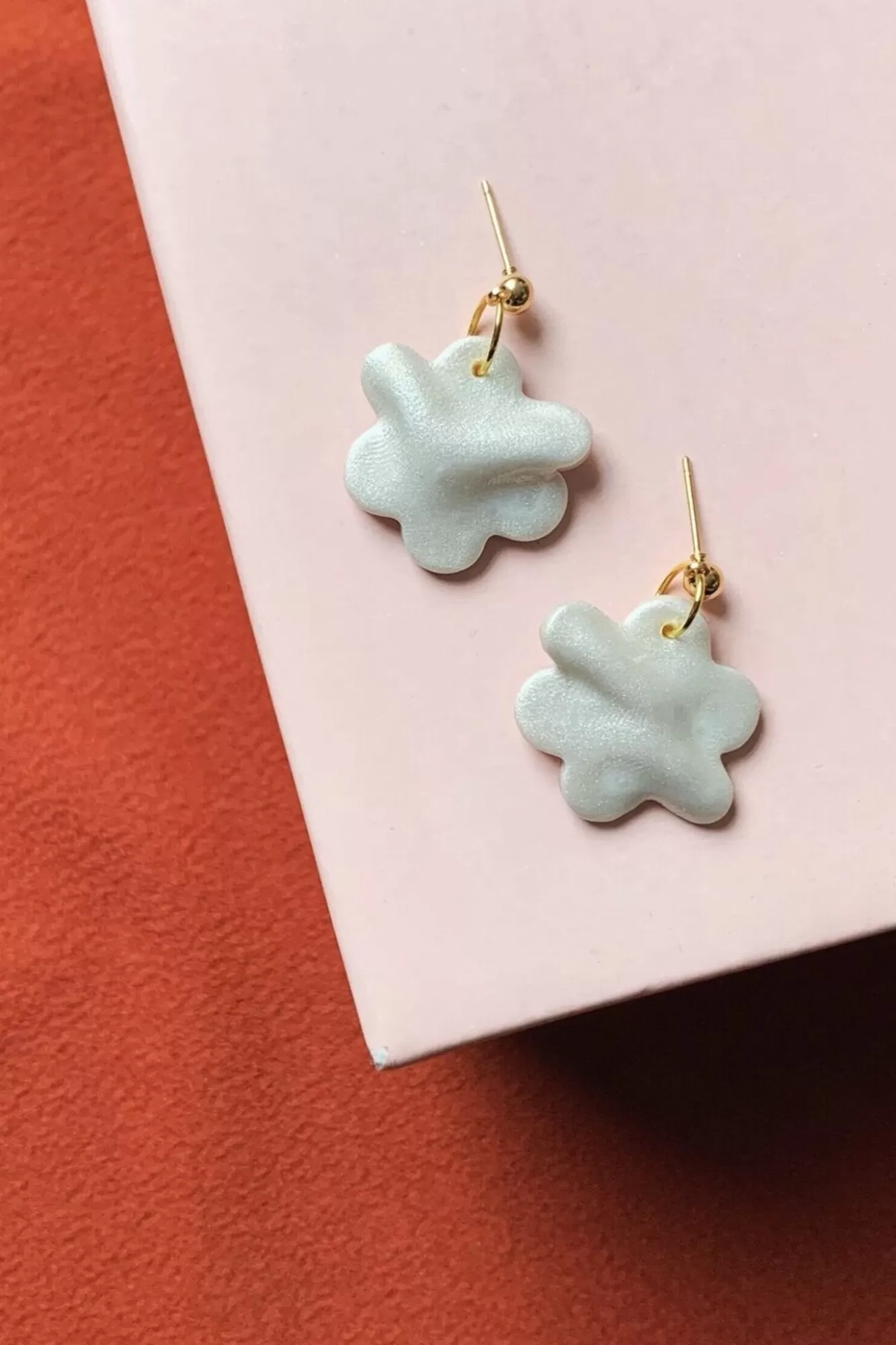 Cloud + Clay Stylishly Subtle>Orla Pearlescent Floral Earrings