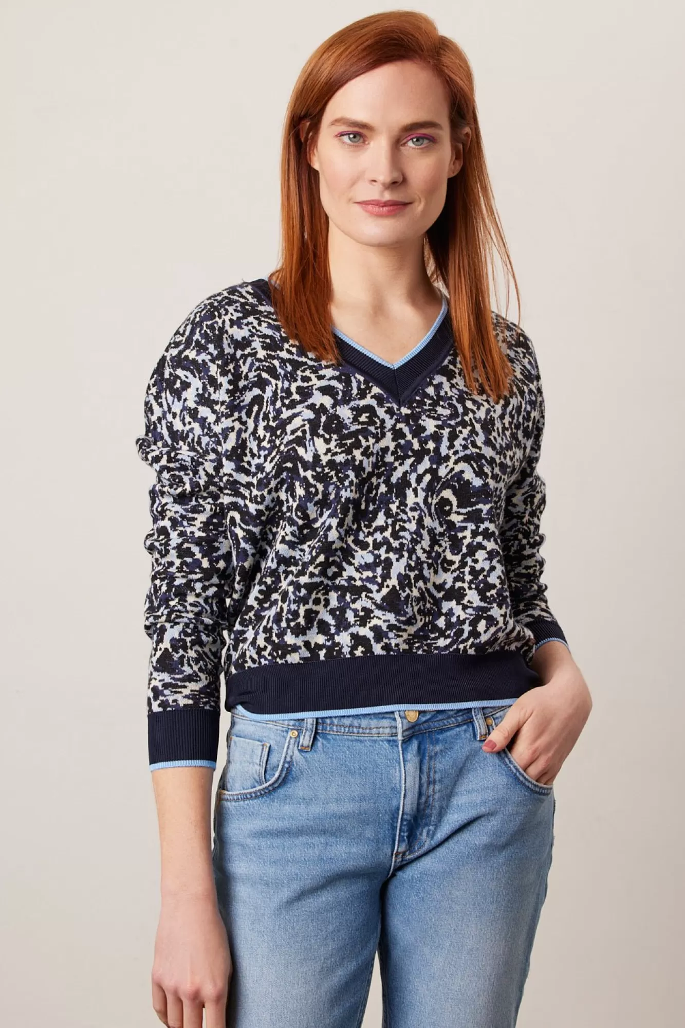 Scotch & Soda Knitwear & Sweatshirts> Loose Fit Jacquard V Neck Jumper