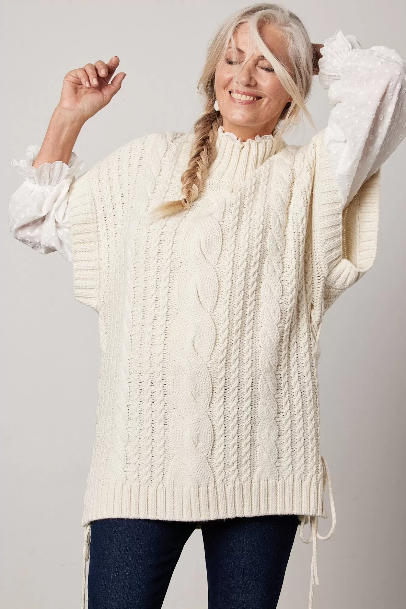 Stella Nova Knitwear & Sweatshirts> Elona Cable Knitted Vest