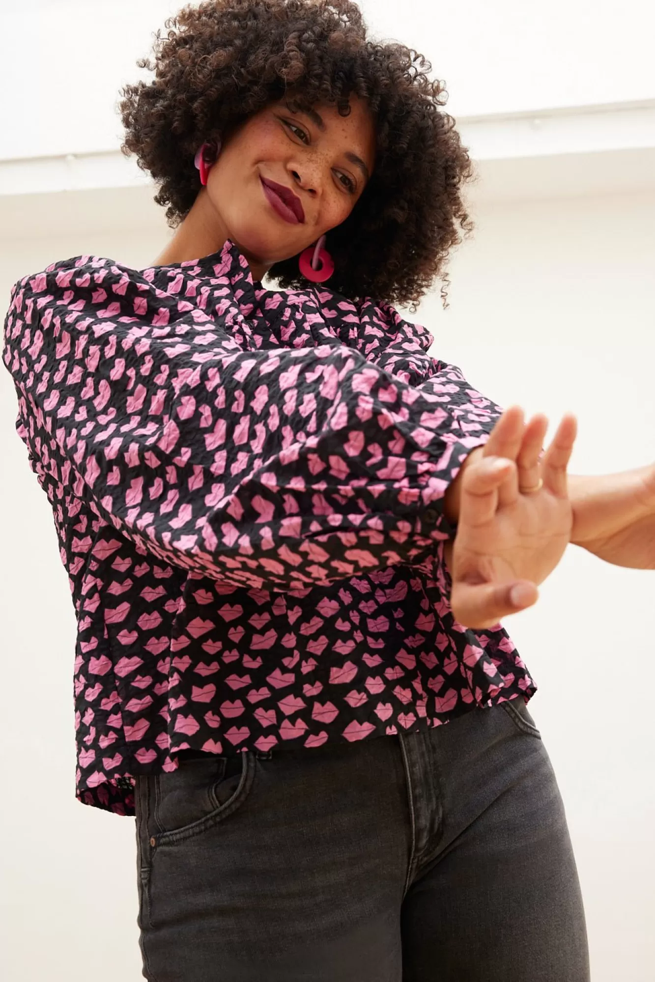 Stella Nova Shirts & Blouses> Heda Lip Print Blouse