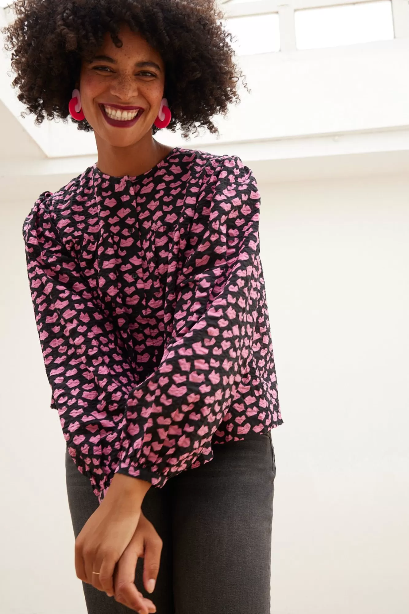 Stella Nova Shirts & Blouses> Heda Lip Print Blouse