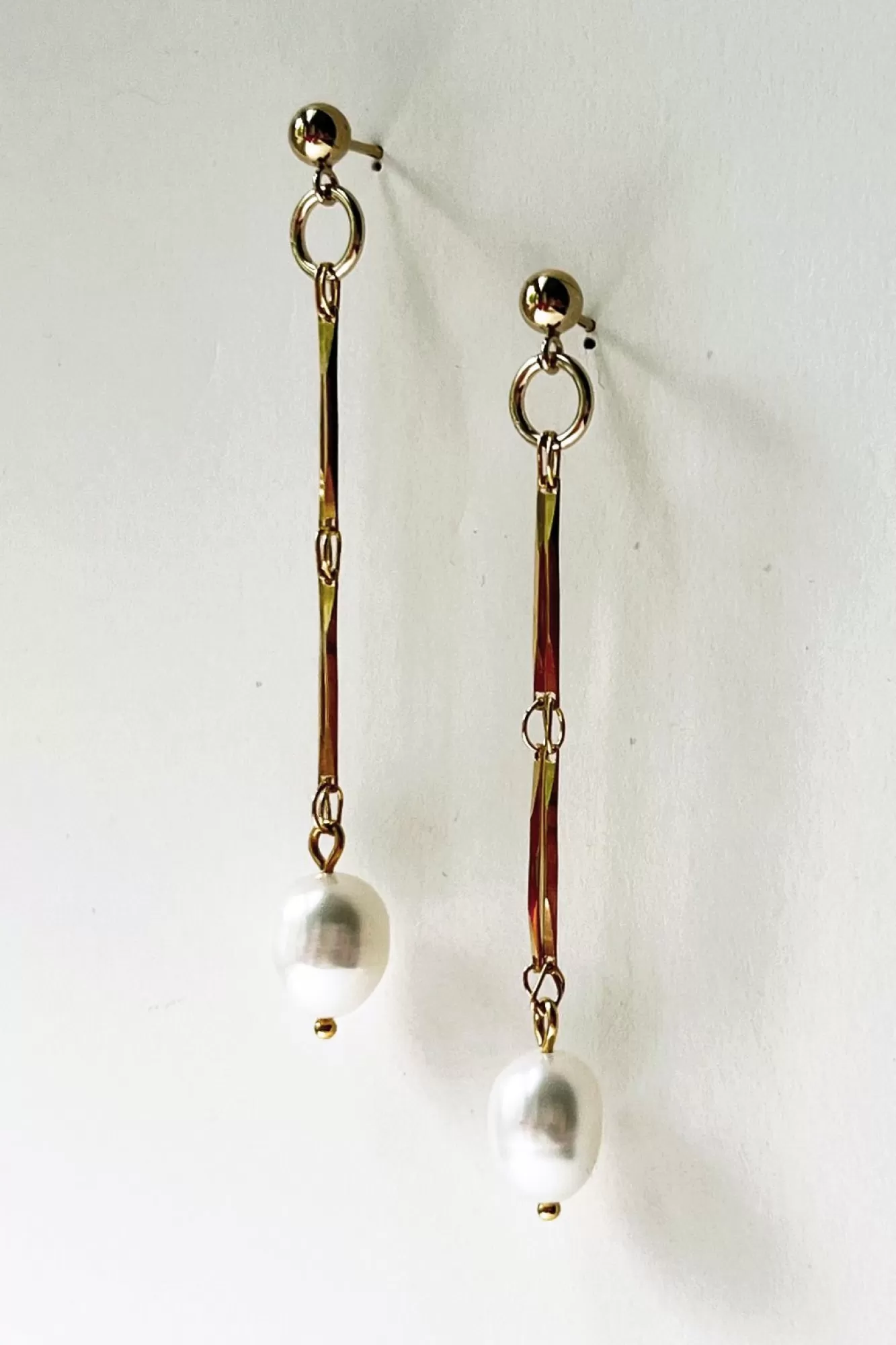 Hattie Buzzard Statement Styles>Twinkle Chain Pearl Drop Gold Earrings